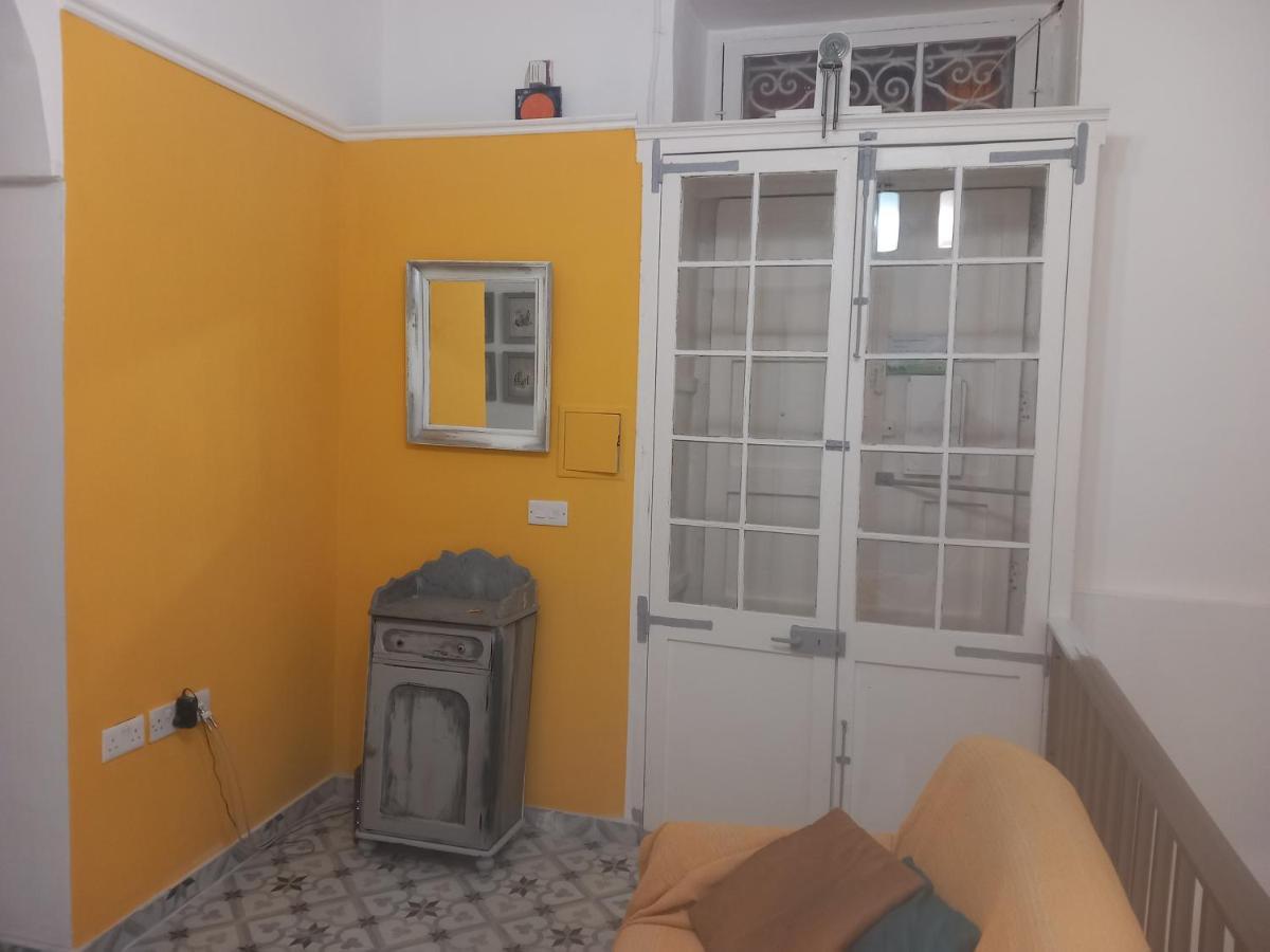 Door Nine -Townhouse With Harbour Views Villa อิล-เฟอร์ยานา ภายนอก รูปภาพ