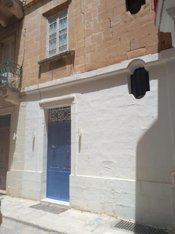 Door Nine -Townhouse With Harbour Views Villa อิล-เฟอร์ยานา ภายนอก รูปภาพ