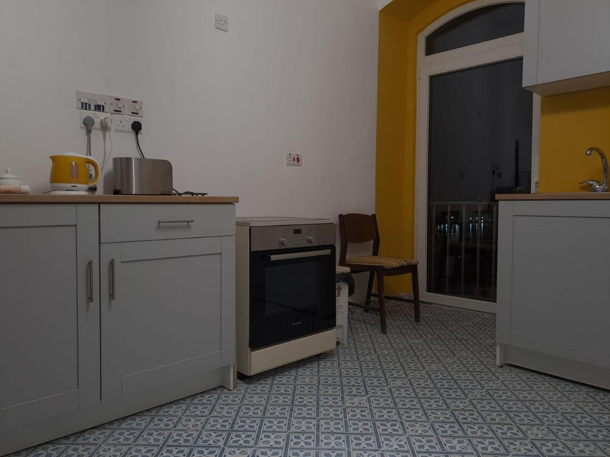 Door Nine -Townhouse With Harbour Views Villa อิล-เฟอร์ยานา ภายนอก รูปภาพ